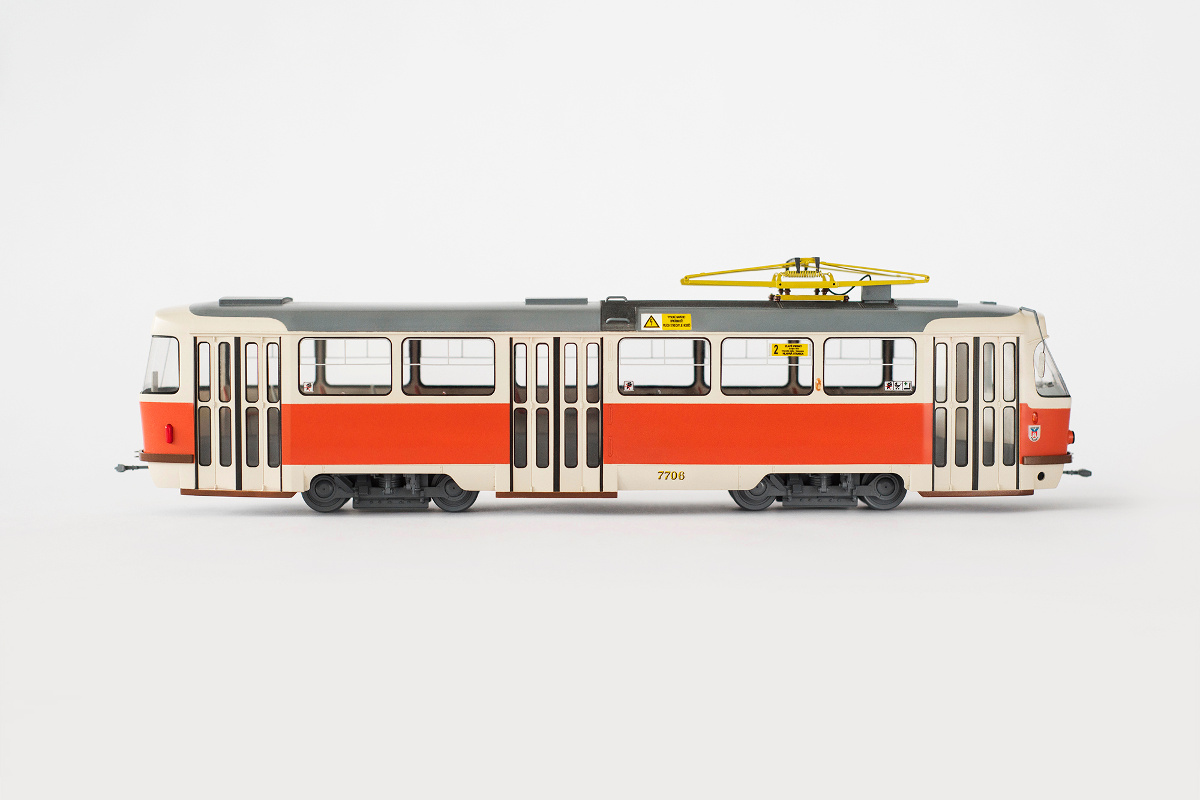 Tatra T3 model in Bratislava color scheme